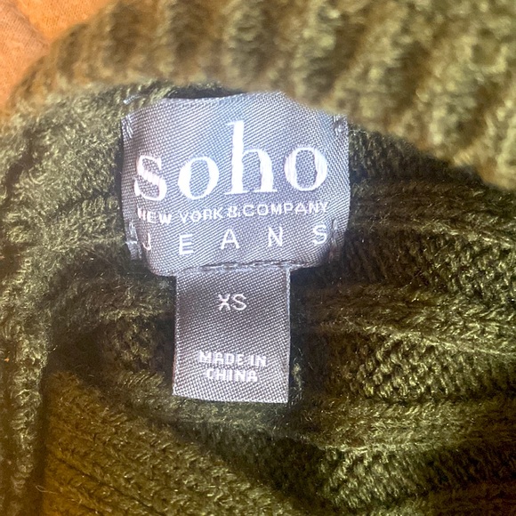 NY&Co Oversized Open Bar back Sweater - Picture 6 of 9